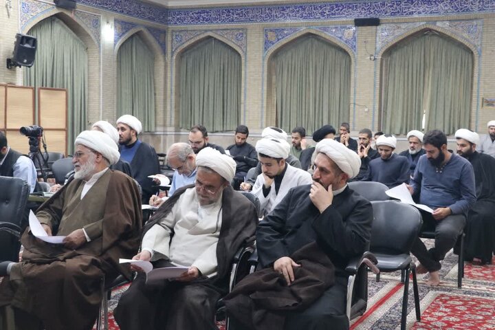 سلسله مباحث اجتهادی با حضور آیت‌الله‌ سبحانی در شهر مشهد
