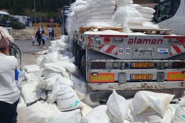 رژیم صهیونیستی ده‌ها هزار تُن کمک‌های امدادی را در نوار غزه نابود کرد