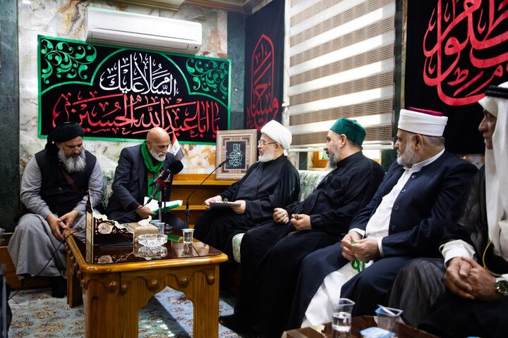 تقرير مصور/ الشيخ الكربلائي يستقبل مشايخ الحضرة القادرية الرفاعية في حرم الإمام الحسين(ع)