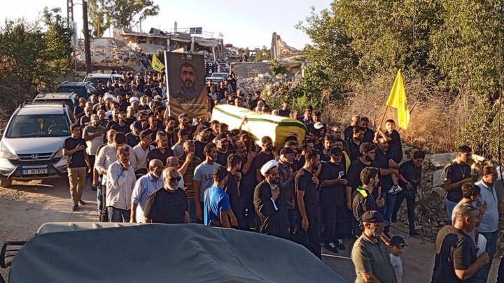 حزب الله وجماهير المقاومة يشيّعون الشّهيد مصطفى حاريس في عيتا الشعب جنوب لبنان