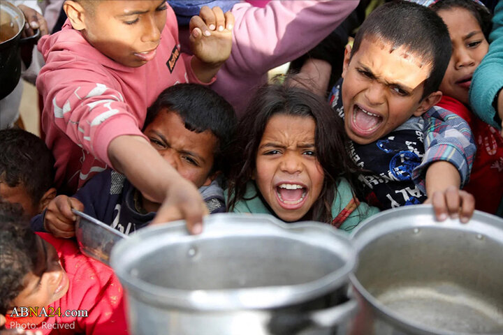 در محاصره نان، در حصار بی‌تفاوتی