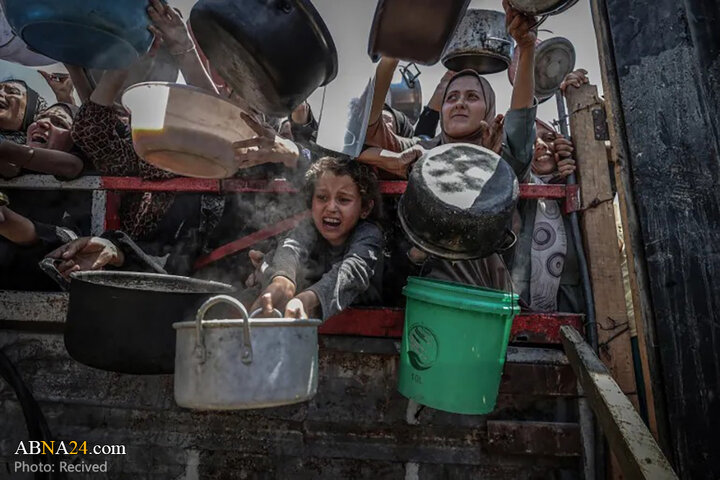 در محاصره نان، در حصار بی‌تفاوتی