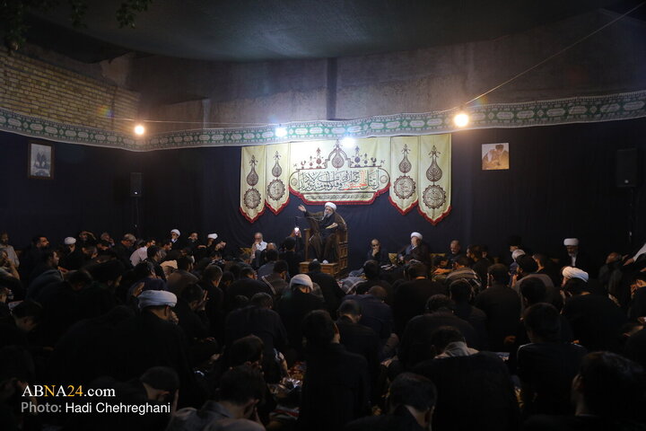 مراسم عزاداری دهه اول ماه صفر در بیت مرحوم آیت‌الله شاه آبادی