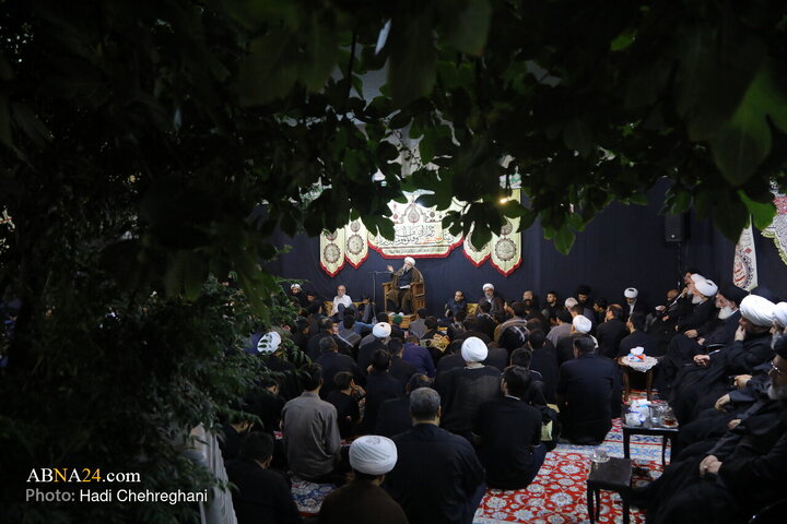 مراسم عزاداری دهه اول ماه صفر در بیت مرحوم آیت‌الله شاه آبادی