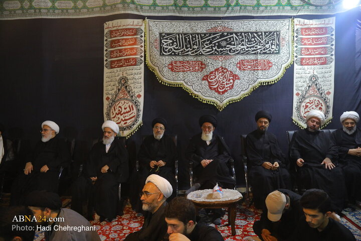 مراسم عزاداری دهه اول ماه صفر در بیت مرحوم آیت‌الله شاه آبادی