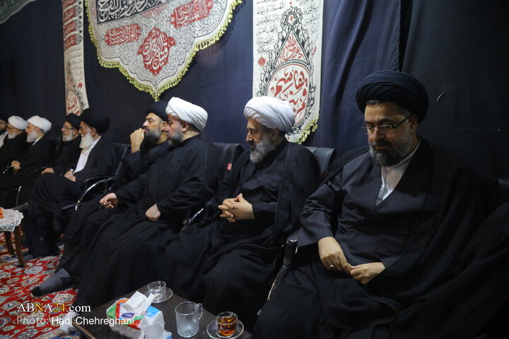 مراسم عزاداری دهه اول ماه صفر در بیت مرحوم آیت‌الله شاه آبادی