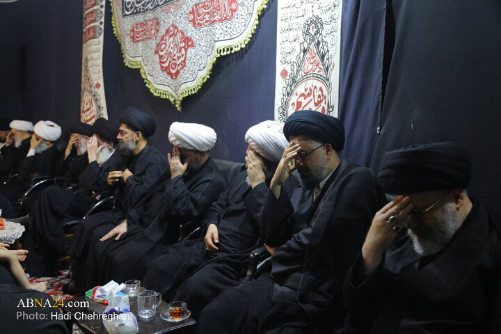 مراسم عزاداری دهه اول ماه صفر در بیت مرحوم آیت‌الله شاه آبادی