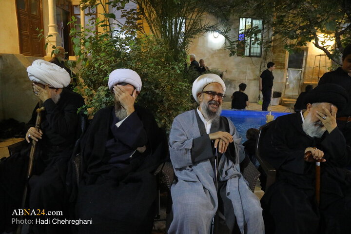 مراسم عزاداری دهه اول ماه صفر در بیت مرحوم آیت‌الله شاه آبادی