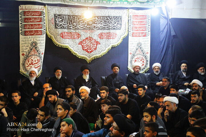 مراسم عزاداری دهه اول ماه صفر در بیت مرحوم آیت‌الله شاه آبادی