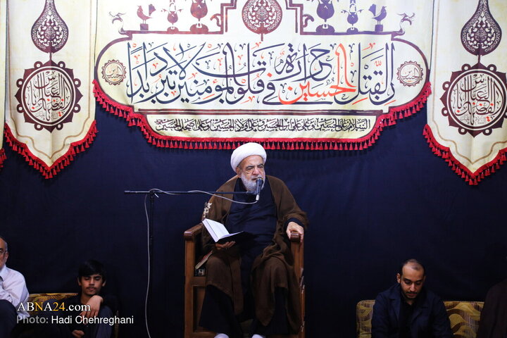 مراسم عزاداری دهه اول ماه صفر در بیت مرحوم آیت‌الله شاه آبادی