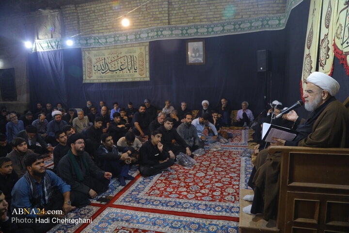 مراسم عزاداری دهه اول ماه صفر در بیت مرحوم آیت‌الله شاه آبادی