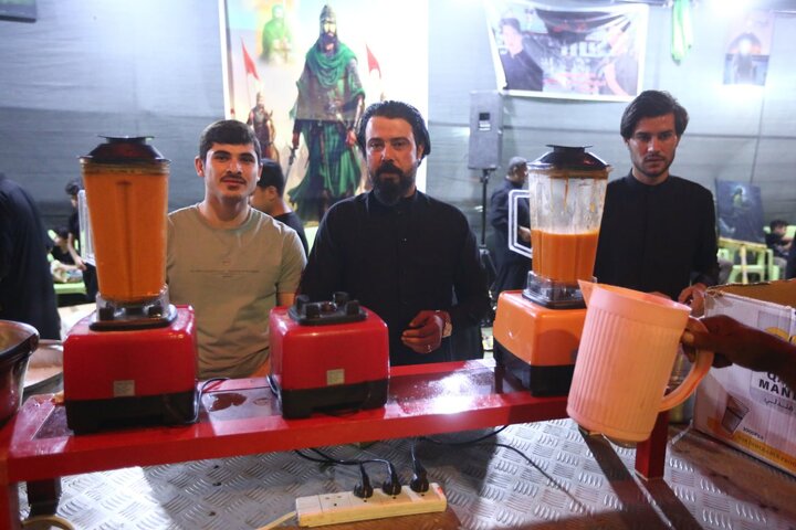 تقرير مصور/ من السر الى العلن.. مواكب حسينية لم تترك خدمة الاف زوار الأربعين