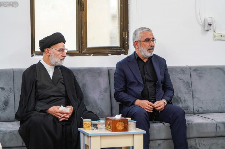 تقرير مصور/ الأمين العامّ للعتبة العلويّة المقدّسة يزور مخيّم "الفتى العلويّ"