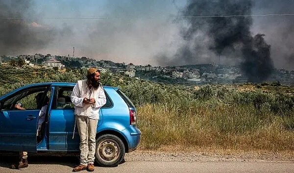 Extremist settlers torch Palestinian cars in al-Taybeh, Ramallah