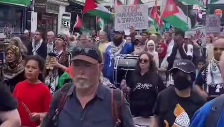 فيديو | مظاهرة حاشدة في ليفربول تنديدا بحرب الإبادة والتجويع في غزة