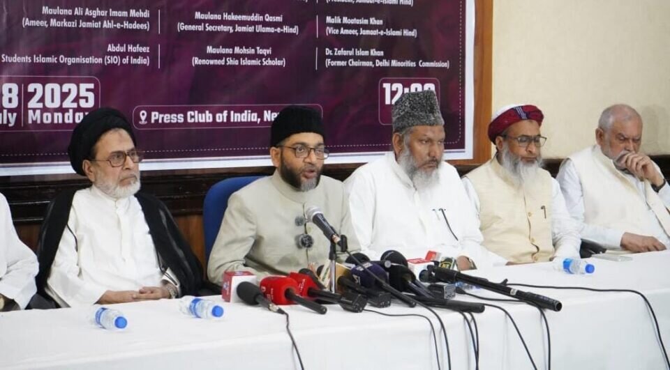 फिलिस्तीन के खून मे रंगे महिंद्रा के हाथ, देशभर में आउटलेट्स के बाहर प्रदर्शन