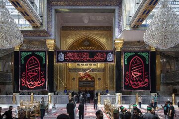 تقرير مصور/ نشر لافتات الحزن والعزاء بذكرى شهادة الإمام الحسن المجتبى (عليه السلام) في العتبة العباسية المقدسة