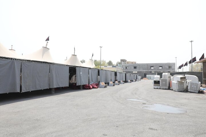 تقرير مصور/ العتبة العباسية المقدسة تواصل أعمال تهيئة مجموعة مواكب أم البنين (عليها السلام) لخدمة زائري الأربعين