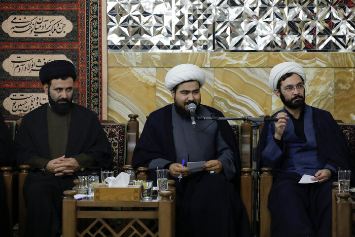 گزارش تصویری | دیدار طلاب فعال فضای مجازی با آیت‌اللّه مروی