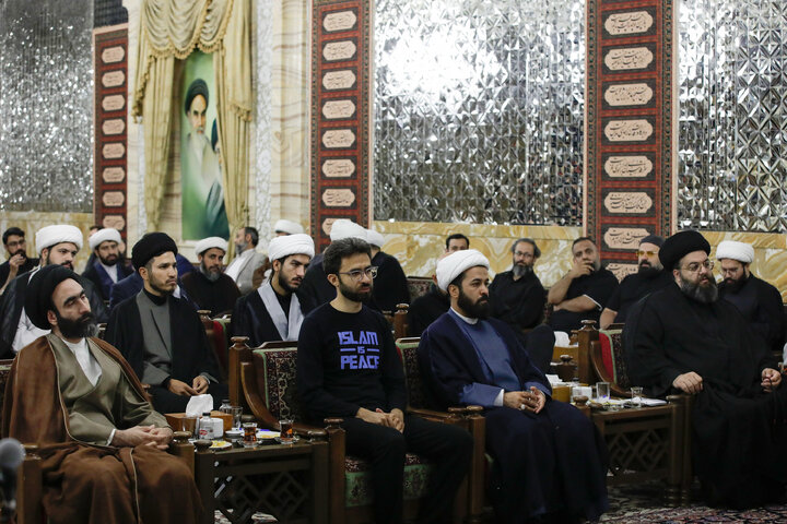 گزارش تصویری | دیدار طلاب فعال فضای مجازی با آیت‌اللّه مروی