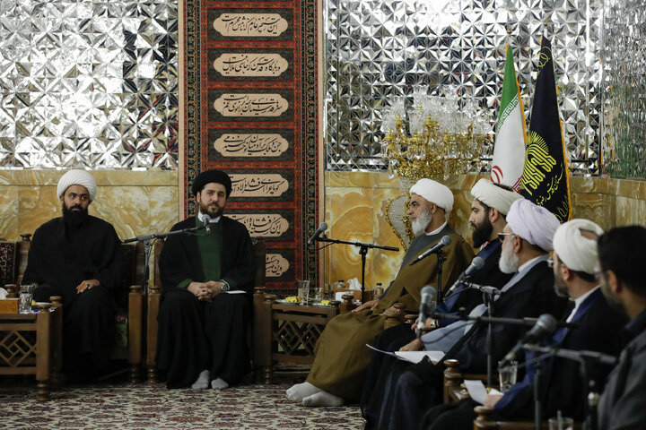 گزارش تصویری | دیدار طلاب فعال فضای مجازی با آیت‌اللّه مروی