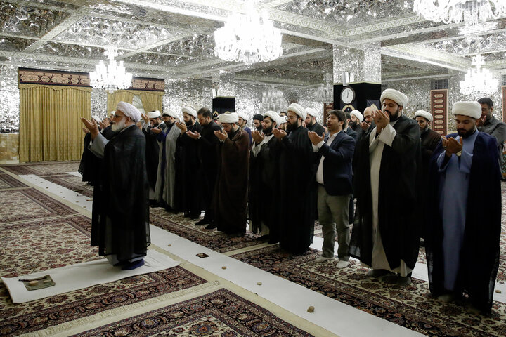 گزارش تصویری | دیدار طلاب فعال فضای مجازی با آیت‌اللّه مروی