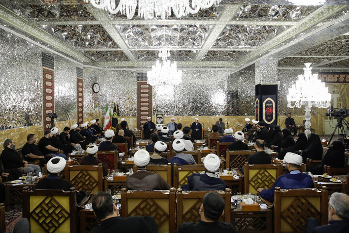 گزارش تصویری | دیدار طلاب فعال فضای مجازی با آیت‌اللّه مروی