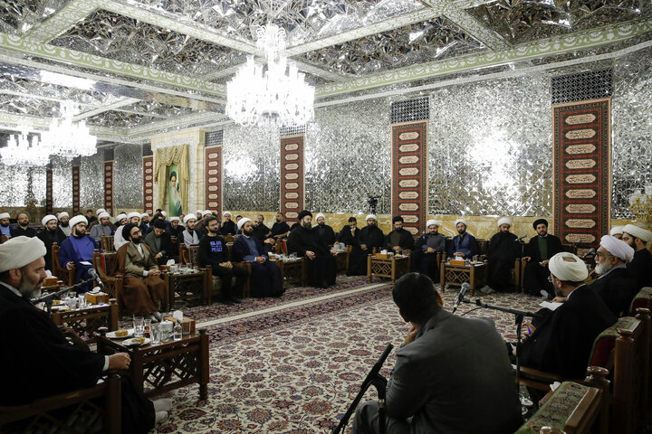 گزارش تصویری | دیدار طلاب فعال فضای مجازی با آیت‌اللّه مروی