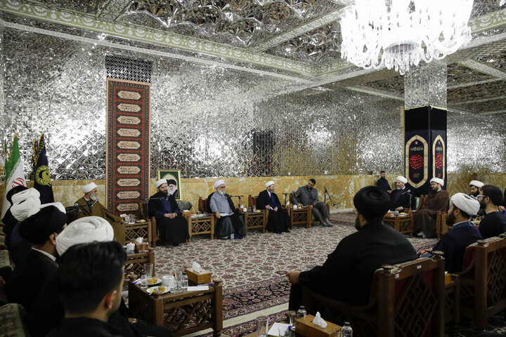 گزارش تصویری | دیدار طلاب فعال فضای مجازی با آیت‌اللّه مروی