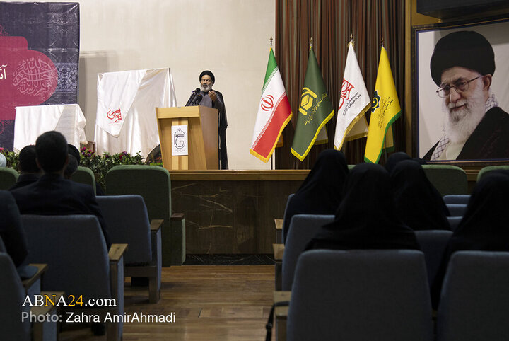 آیین رونمایی از آثار فرهنگی و هنری اربعین