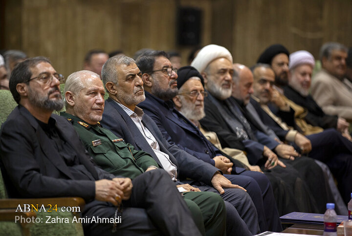 آیین رونمایی از آثار فرهنگی و هنری اربعین