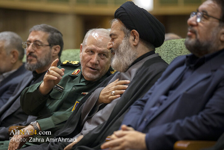 آیین رونمایی از آثار فرهنگی و هنری اربعین