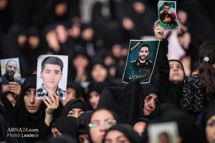 بزرگداشت شهدای جنگ تحمیلی ۱۲ روزه با حضور رهبر معظم انقلاب