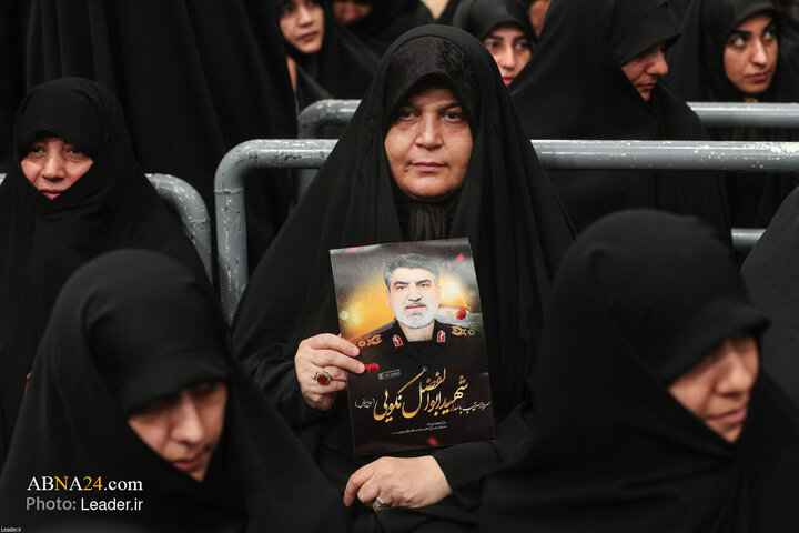 بزرگداشت شهدای جنگ تحمیلی ۱۲ روزه با حضور رهبر معظم انقلاب