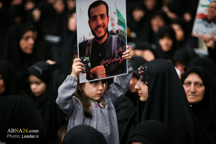 بزرگداشت شهدای جنگ تحمیلی ۱۲ روزه با حضور رهبر معظم انقلاب