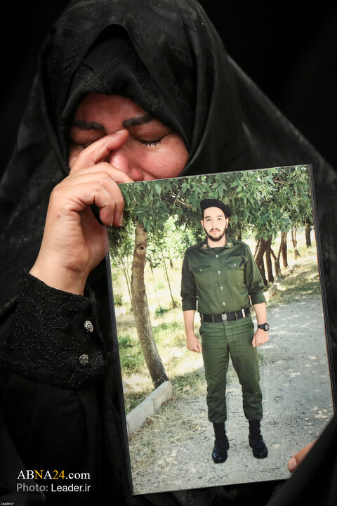 بزرگداشت شهدای جنگ تحمیلی ۱۲ روزه با حضور رهبر معظم انقلاب