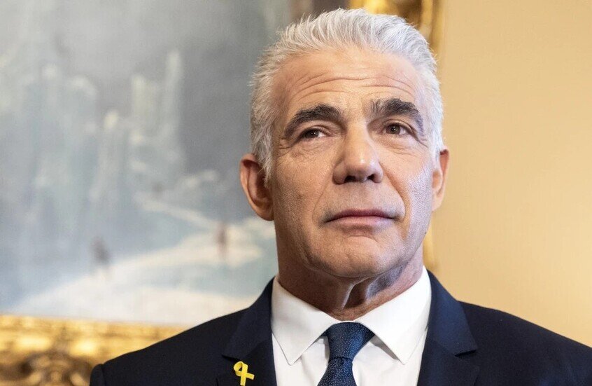 يائير لابيد: الحملة العسكرية في غزة خرجت عن السيطرة والعالم سيوصد أبوابه أمام الإسرائيليين