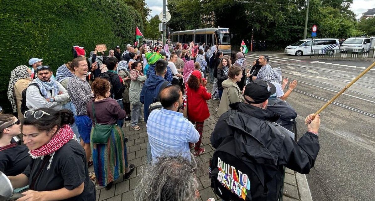 فيديو | وقفة احتجاجية أمام السفارة المصرية في بروكسل