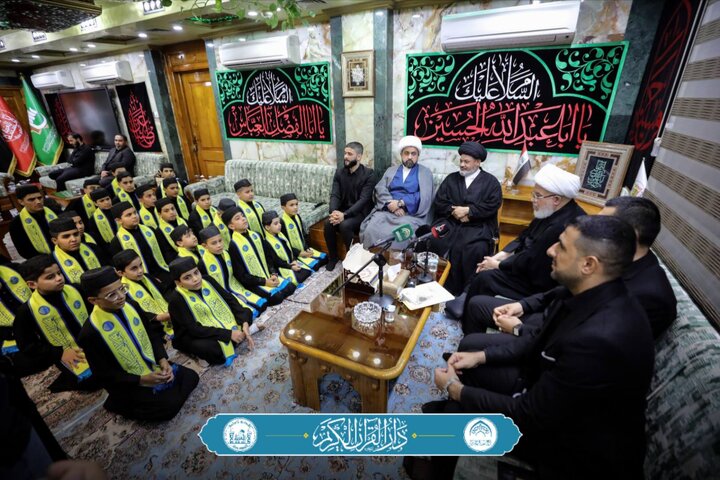 تقرير مصور/ الكربلائي يوصي بصقل الروح القرآنية لدى الاطفال اثناء استقبال وفد دار القرآن الكريم