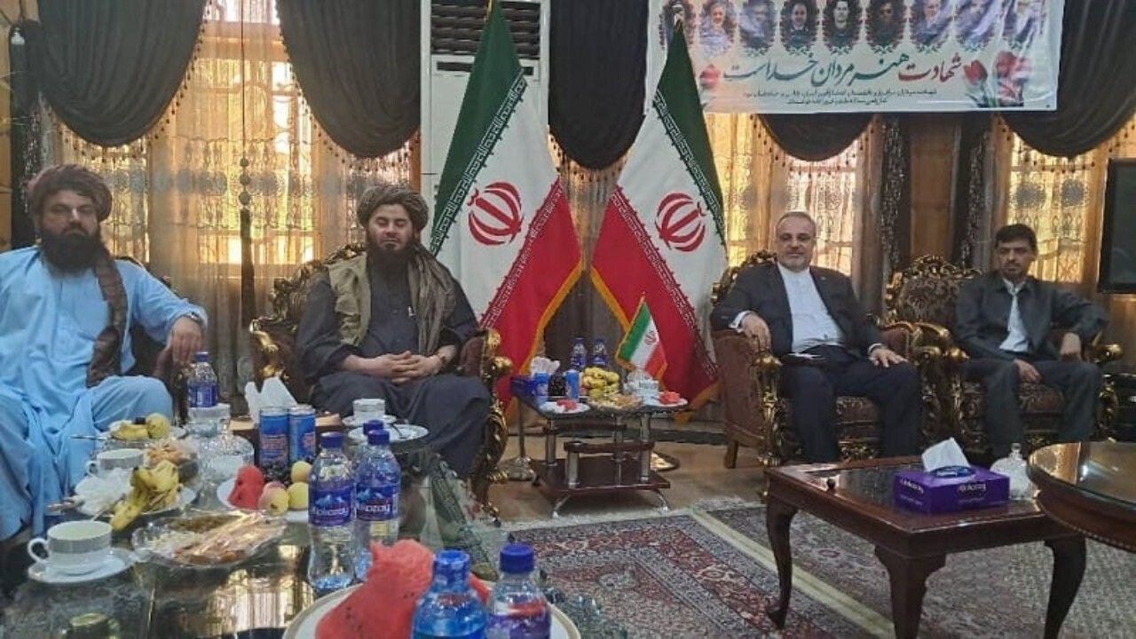 امضای نمادین «پیمان برادری ایران و افغانستان» در مراسم چهلم شهدای اقتدار