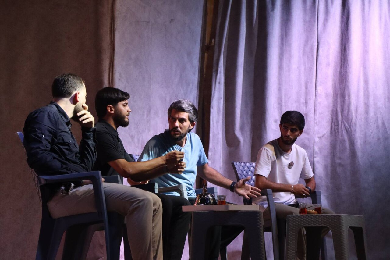عرض مسرحية "أولي البصيرة" في بلدة طيردبا الجنوبية عرض مسرحية "أولي البصيرة" في بلدة طيردبا الجنوبية