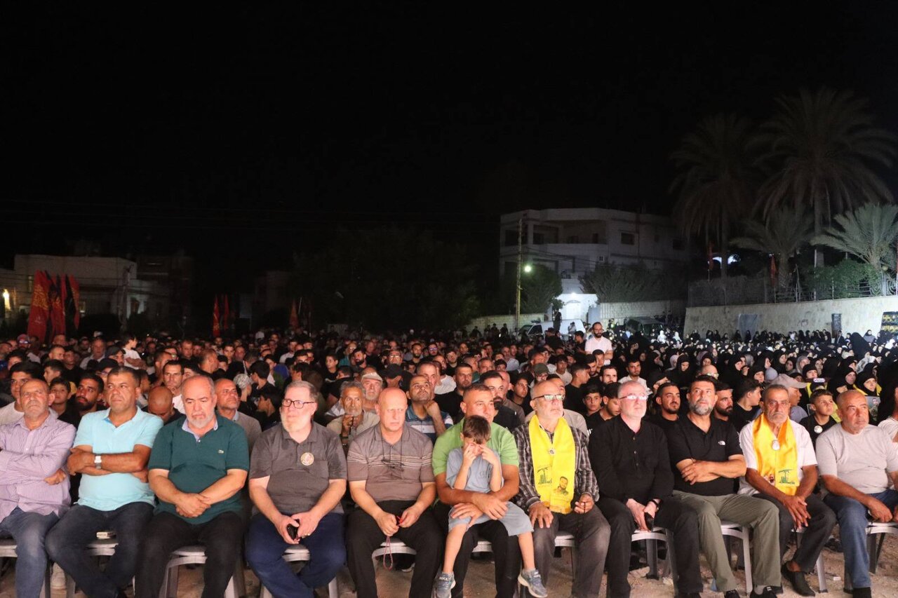 عرض مسرحية "أولي البصيرة" في بلدة طيردبا الجنوبية عرض مسرحية "أولي البصيرة" في بلدة طيردبا الجنوبية