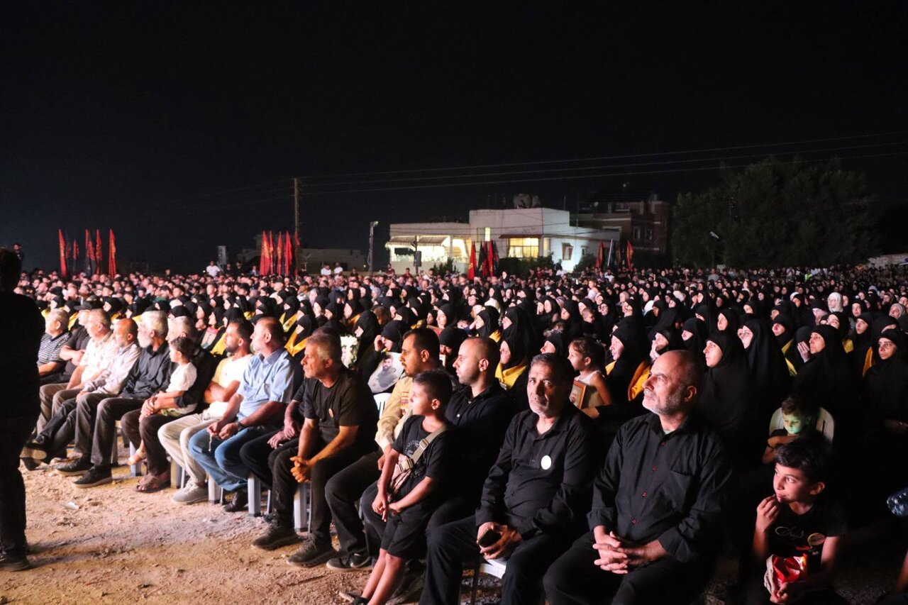 عرض مسرحية "أولي البصيرة" في بلدة طيردبا الجنوبية عرض مسرحية "أولي البصيرة" في بلدة طيردبا الجنوبية
