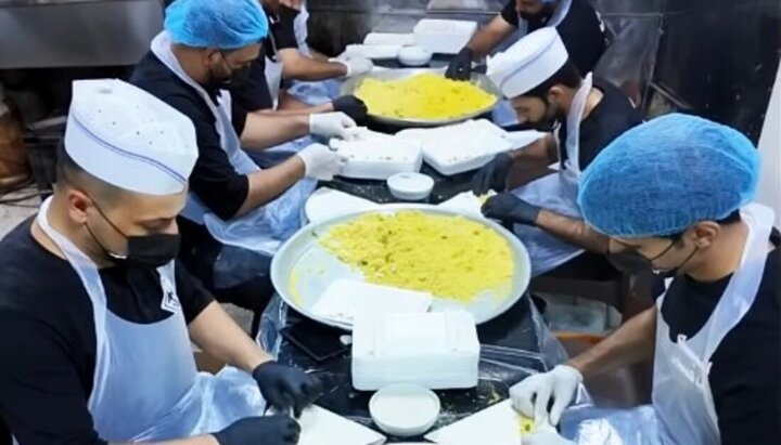 آغاز پذیرایی مهمانسرای حرم امام حسین(ع) از زائران اربعین در مرزهای عراق