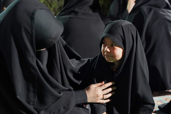 تقرير مصور/ إقامة مائدة السيدة رقية (س) في مدينة مشهد