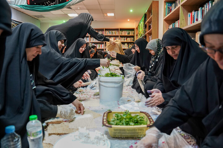 تقرير مصور/ إقامة مائدة السيدة رقية (س) في مدينة مشهد