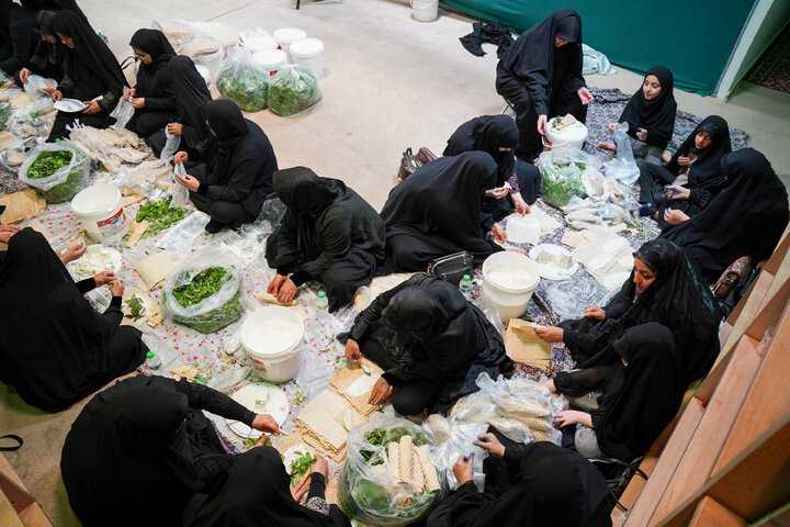 تقرير مصور/ إقامة مائدة السيدة رقية (س) في مدينة مشهد