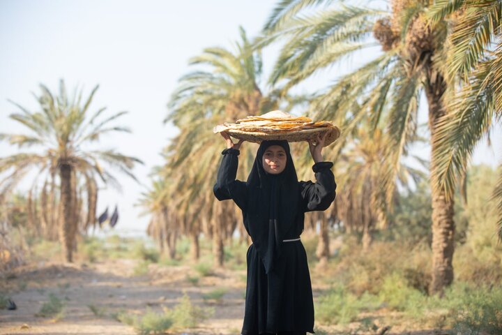 تقرير مصور/ نساء كريمات من عشيرة آل جويبر يقدمن الخدمات لزوار الأربعين الحسيني