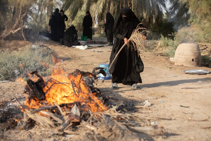 تقرير مصور/ نساء كريمات من عشيرة آل جويبر يقدمن الخدمات لزوار الأربعين الحسيني