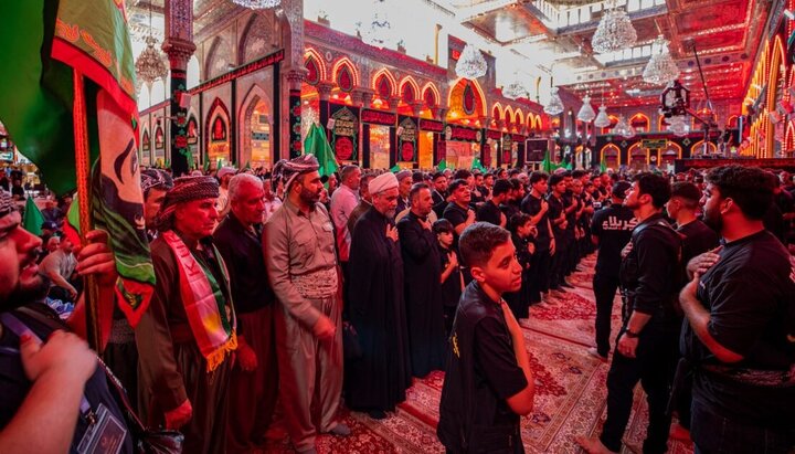 تقرير مصور/ موكب إقليم كوردستان الموحد يحضر في حرم الإمام الحسين(ع) ويشارك في الأربعينية